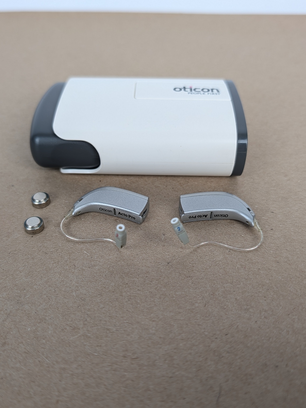 Oticon Silver Acto Pro Behind-the-Ear Hearing Aids Set